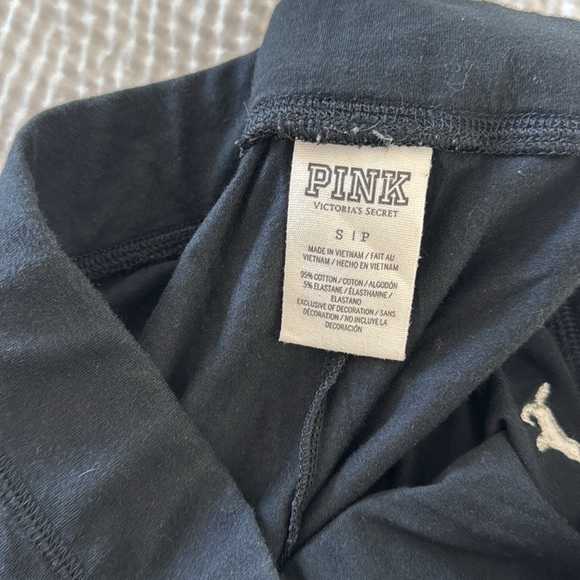 Pink Victoria’s Secret black leggings - Picture 3 of 3